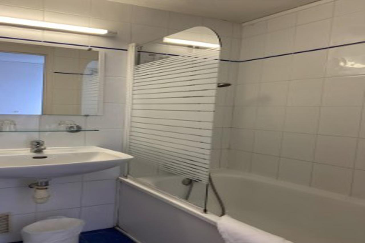 Shelder Hotel - Cherbourg En Cotentin - Equeurdreville Kültér fotó